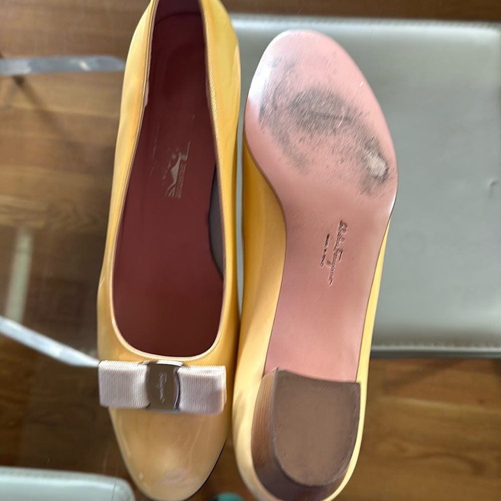 Lightly used ivory (more yellowish ) shoes
